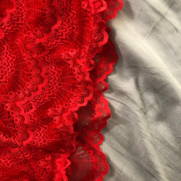 Red Miiyu onesie - Picture 3 of 5